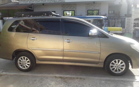 Selling 2nd Hand Toyota Innova 2013 in Quezon City-2