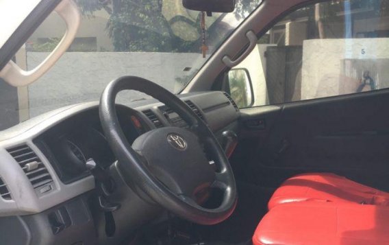 Selling Toyota Hiace 2012 Manual Diesel in Quezon City-9