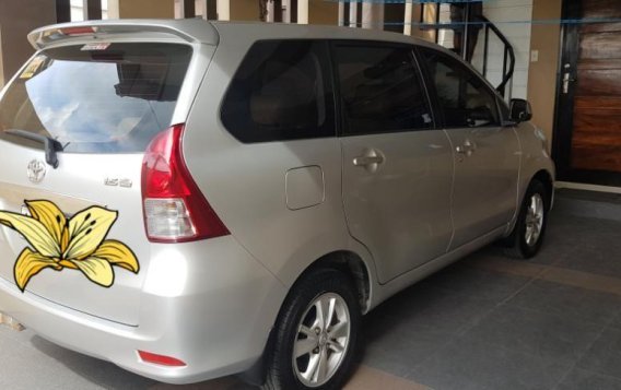 Selling 2nd Hand Toyota Avanza 2014 Automatic Gasoline at 70000 km in Manila