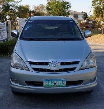 2nd Hand Toyota Innova 2006 at 75000 km for sale