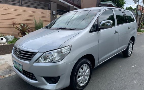 Selling 2nd Hand Toyota Innova 2012 Manual Gasoline at 19554 km in Caloocan-1