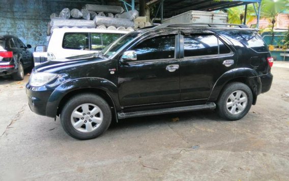 2nd Hand Toyota Fortuner 2011 Automatic Diesel for sale in Navotas-5