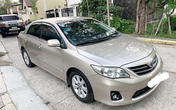 Selling 2nd Hand Toyota Altis 2011 Manual Gasoline at 66000 km in Bacoor-6