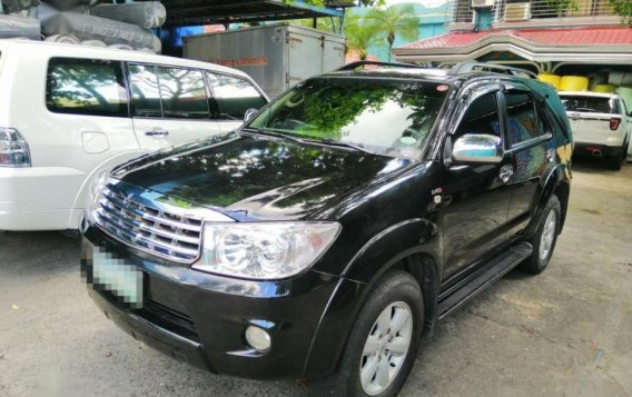 2nd Hand Toyota Fortuner 2011 Automatic Diesel for sale in Navotas-1