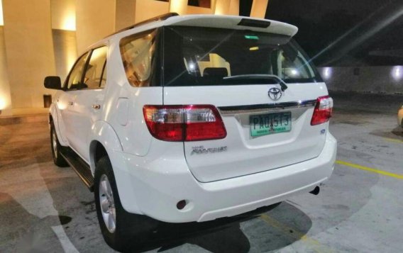 Selling Toyota Fortuner 2010 Automatic Diesel in Quezon City-3