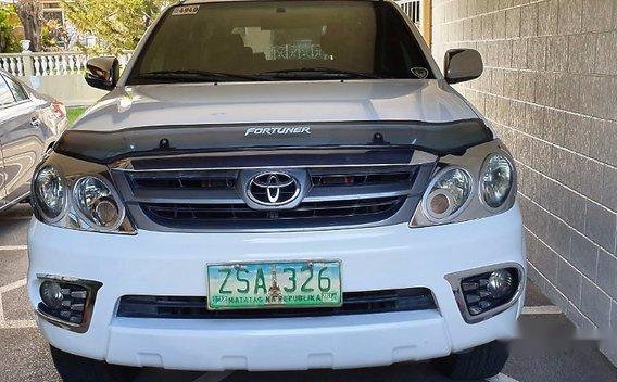 White Toyota Fortuner 2008 Automatic Gasoline for sale -6