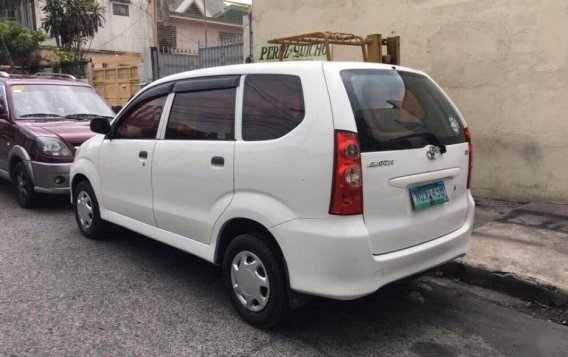 2nd Hand Toyota Avanza 2010 Manual Gasoline for sale in Quezon City-1