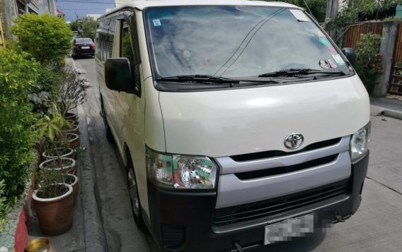 Selling Toyota Hiace 2015 Manual Diesel in Biñan-3