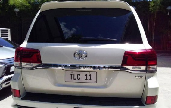 2nd Hand Toyota Land Cruiser 2017 Automatic Diesel for sale in Quezon City-4