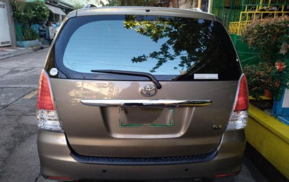 2nd Hand Toyota Innova 2011 at 30000 km for sale