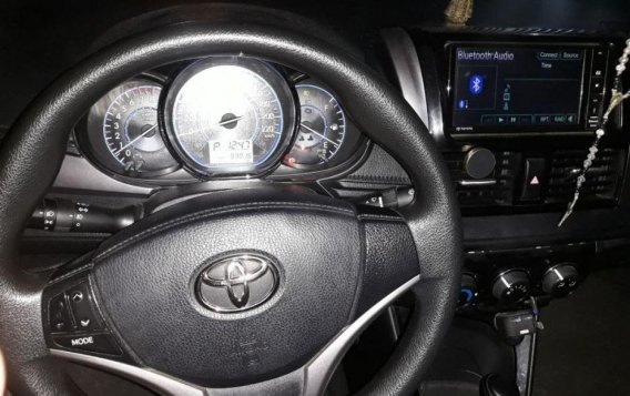 Sell Grey 2015 Toyota Vios Sedan in Makati-7