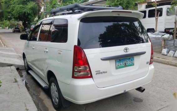 Selling 2nd Hand Toyota Innova 2005 Manual Diesel at 120000 km in Cainta-3