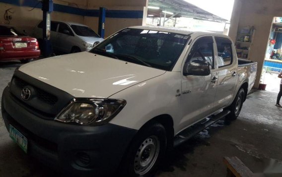 2nd Hand Toyota Hilux 2009 Manual Diesel for sale in Parañaque-1