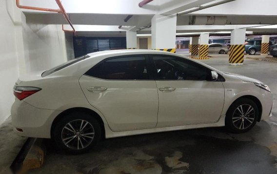 Selling Toyota Altis 2018 at 10000 km in Pasay-1