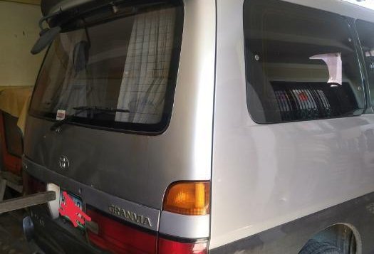 Selling 2nd Hand Toyota Granvia 1996 Automatic Diesel at 110000 km in Dasol-2