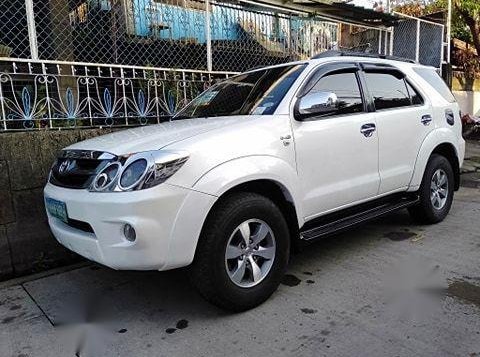 Selling Toyota Fortuner 2006 at 108226 km in Valenzuela-2