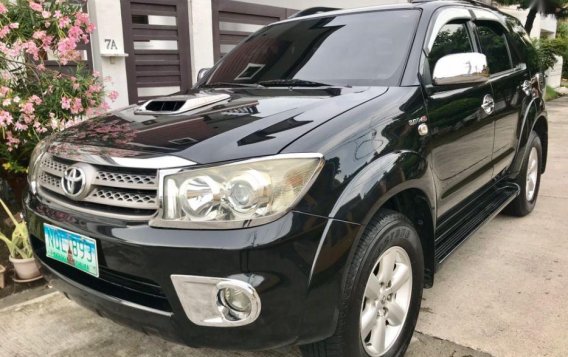 2nd Hand Toyota Fortuner 2010 at 60000 km for sale