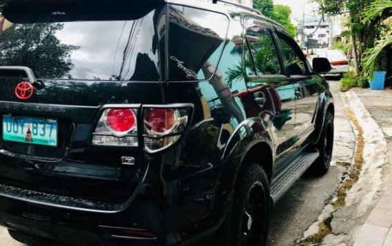 Selling Black Toyota Fortuner 2012 at 79000 km in Quezon City-3