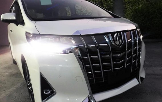 Selling Pearl White Toyota Alphard 2019 Automatic Gasoline in Quezon City