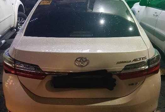 Selling Toyota Altis 2018 at 10000 km in Pasay-5