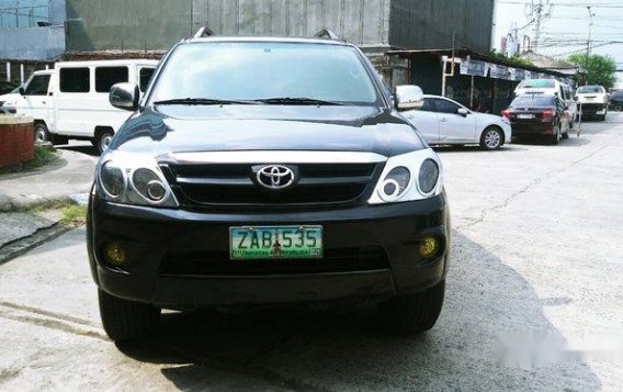 Selling Black Toyota Fortuner 2005 Automatic Gasoline-1