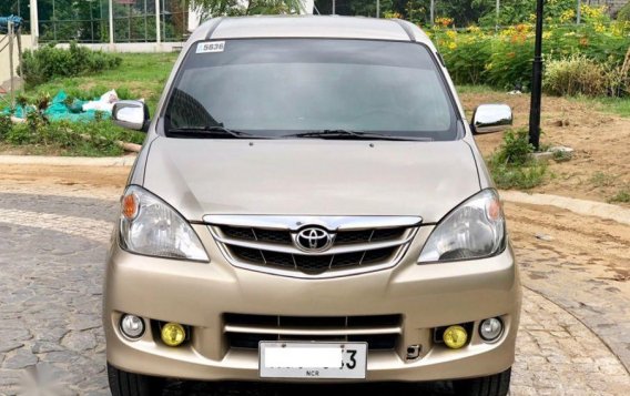 Selling 2nd Hand Toyota Avanza 2010 Automatic Gasoline at 58000 km in Quezon City-2