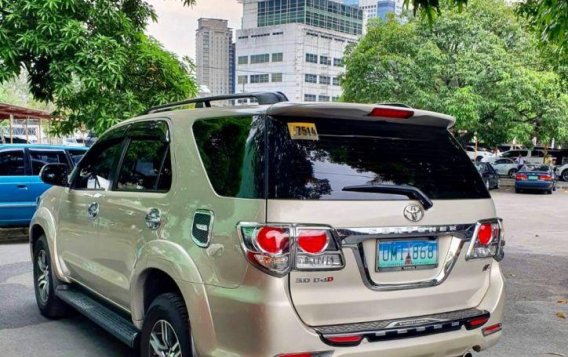 Selling Toyota Fortuner 2012 Automatic Diesel in Pasig-2