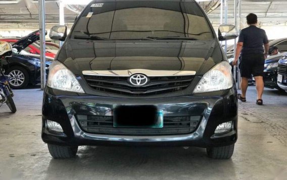 Selling 2nd Hand Toyota Innova 2010 in Makati