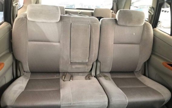 Selling 2nd Hand Toyota Innova 2010 in Makati-8