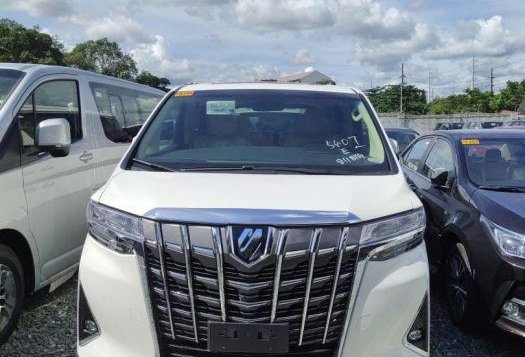 Selling Brand New Toyota Alphard 2019 in Imus