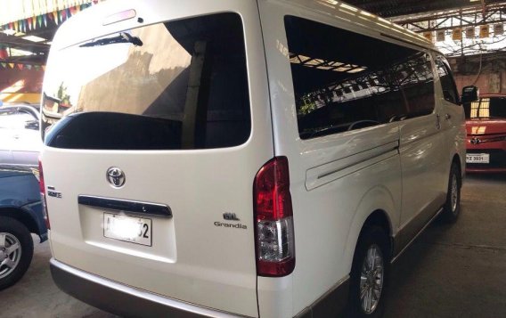 Selling 2nd Hand Toyota Hiace 2015 Automatic Diesel at 20000 km in Pasig-3