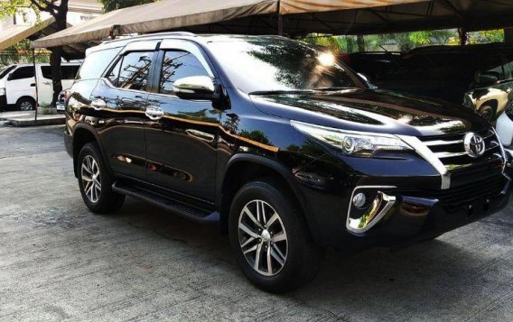 Black Toyota Fortuner 2017 Automatic Gasoline for sale in Cainta-1