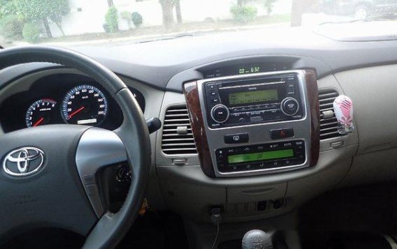 Selling Grey Toyota Innova 2014 Manual Gasoline-2