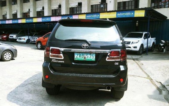 Selling Black Toyota Fortuner 2005 Automatic Gasoline-5