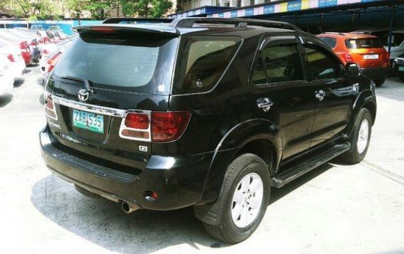 Selling Black Toyota Fortuner 2005 Automatic Gasoline-3