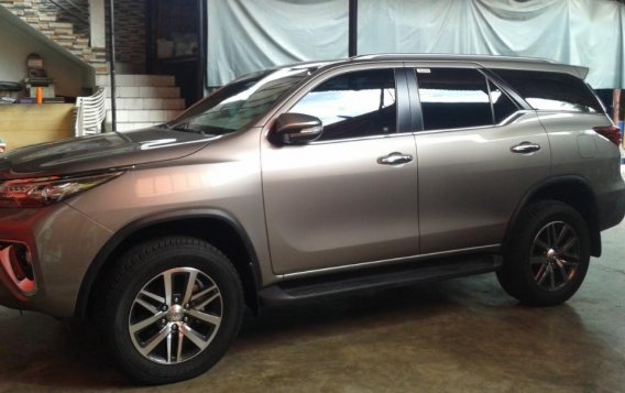 Sell 2nd Hand 2017 Toyota Fortuner at 6000 km in Antipolo-2