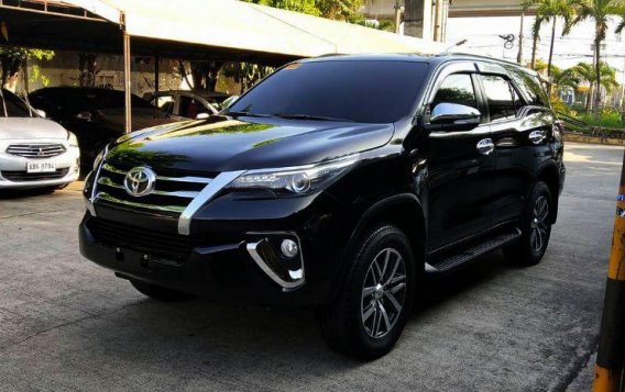 Black Toyota Fortuner 2017 Automatic Gasoline for sale in Cainta-2