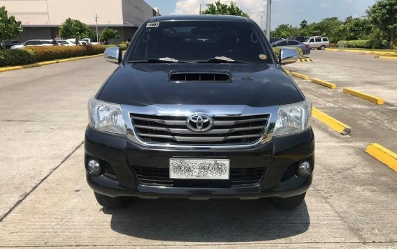 Black Toyota Hilux 2014 for sale in Manila-1