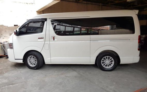 Selling 2nd Hand Toyota Hiace 2017 in Mandaluyong-4