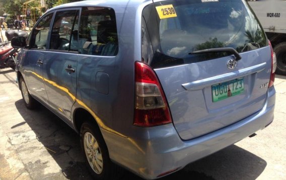 Selling 2nd Hand Toyota Innova 2013 in Manila-3