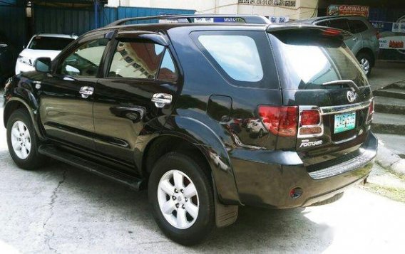 Selling Black Toyota Fortuner 2005 Automatic Gasoline-4