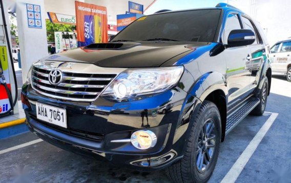 Black Toyota Fortuner 2015 for sale Automatic