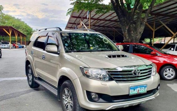 Selling Toyota Fortuner 2012 Automatic Diesel in Pasig-1