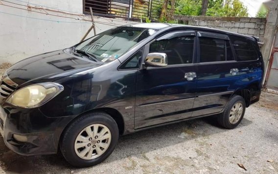 2nd Hand Toyota Innova 2009 Automatic Gasoline for sale in Makati