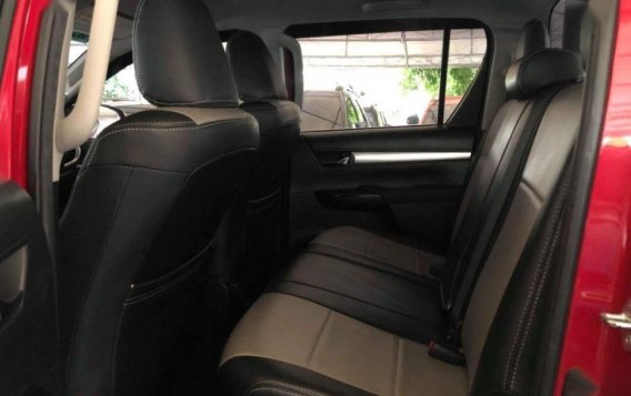 Selling Toyota Hilux 2016 Automatic Diesel in San Mateo-10