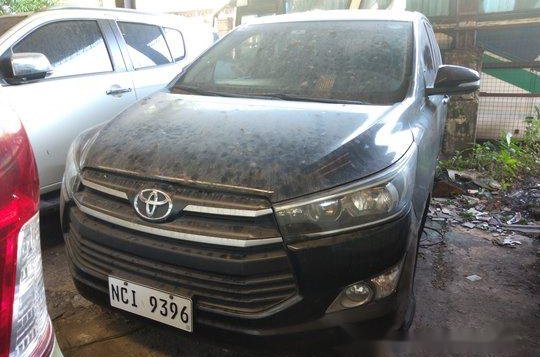 Black Toyota Innova 2016 Manual Diesel for sale-2