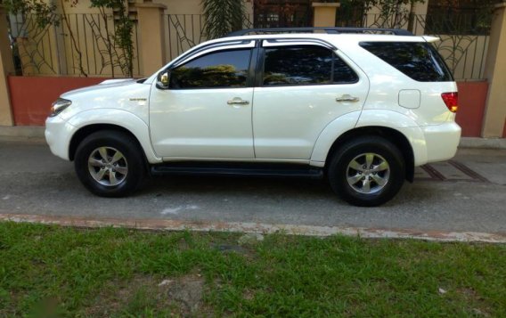 2nd Hand Toyota Fortuner 2007 Automatic Diesel for sale in Pasig-1