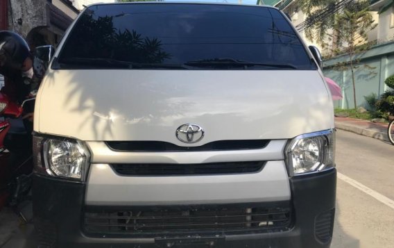 White Toyota Hiace 2017 Manual Diesel for sale in Quezon City-1