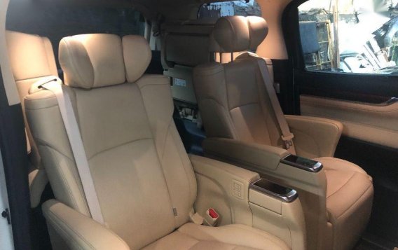 Selling Used Toyota Alphard 2016 in Quezon City-3