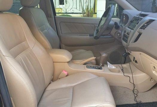 Selling Toyota Fortuner 2007 Automatic Gasoline in Bacoor-7